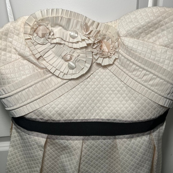 Women's BCBGMaxazria Strapless Mini Dress With Pockets Size 4 - Picture 3 of 4